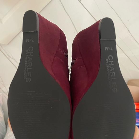 Charles by Charles David Edie
Suede Leather Tall Wedge Boots Color Merlot - Picture 4 of 5